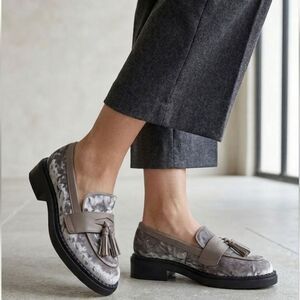 Seychelles new In Box, platform leather, velvet gray loafers size 7
